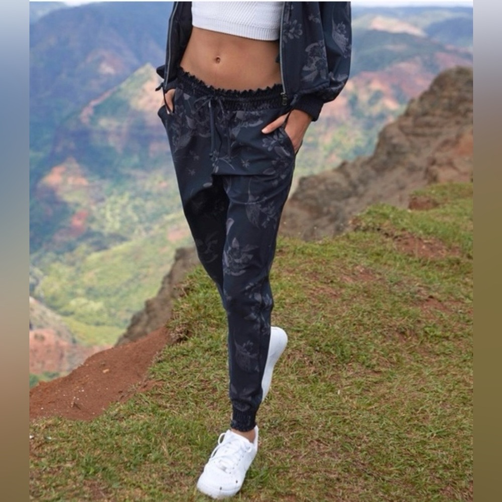Spiritual Gangster Jogger Pants